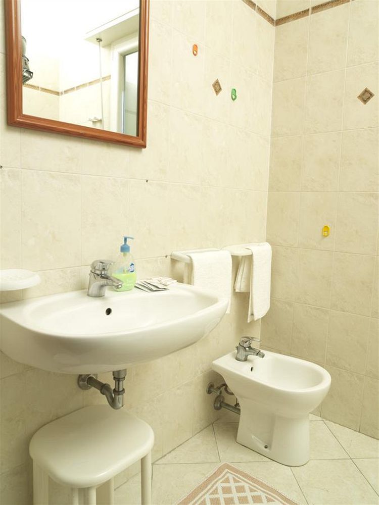 Residence Eurogarden Rimini Luaran gambar